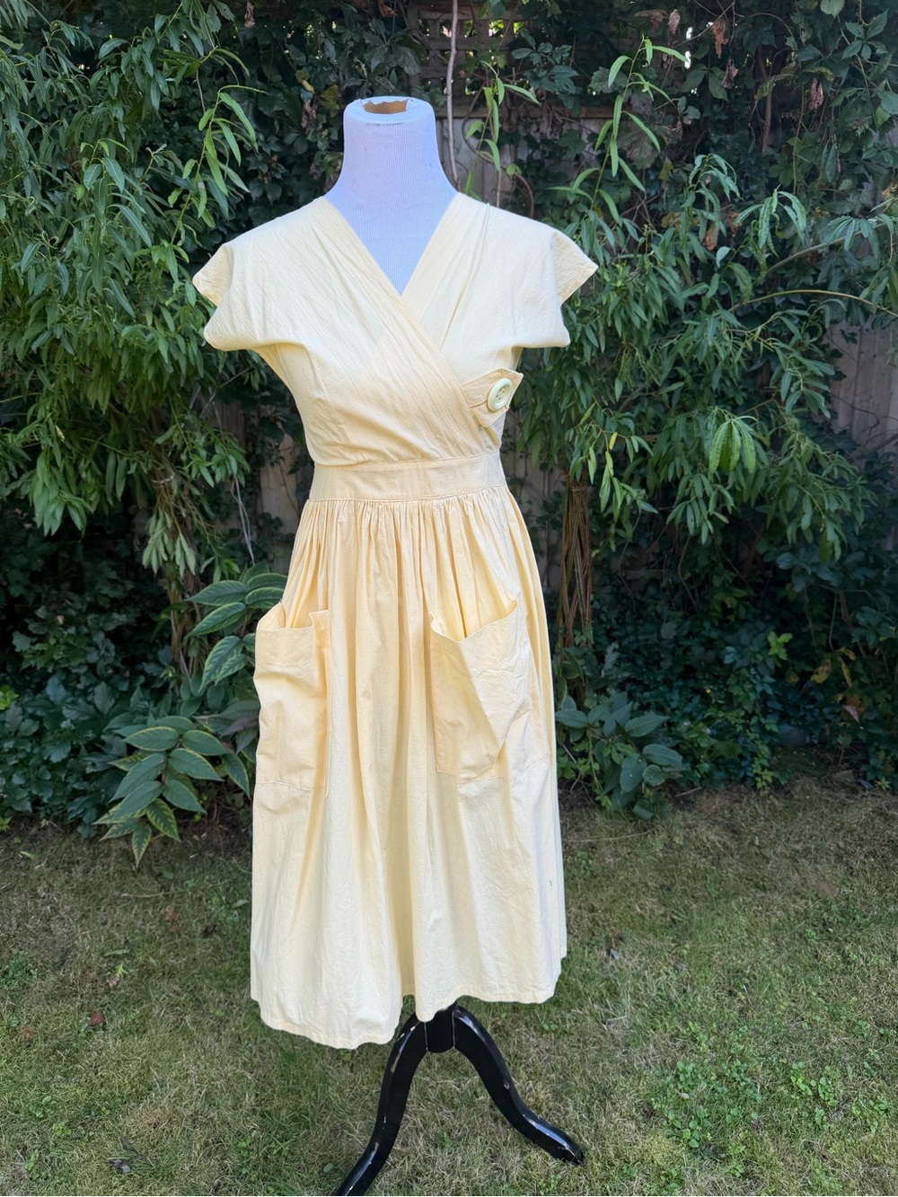 80’s Butter Yellow Apron Pocket Dress